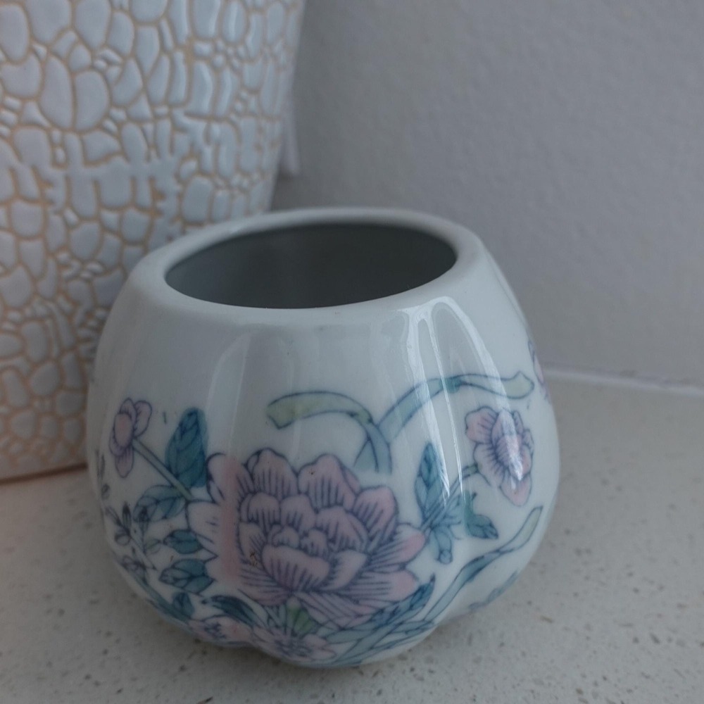 Small Floral Vase White Pink Blue Ceramic Bud Vase‎ Home Decor
